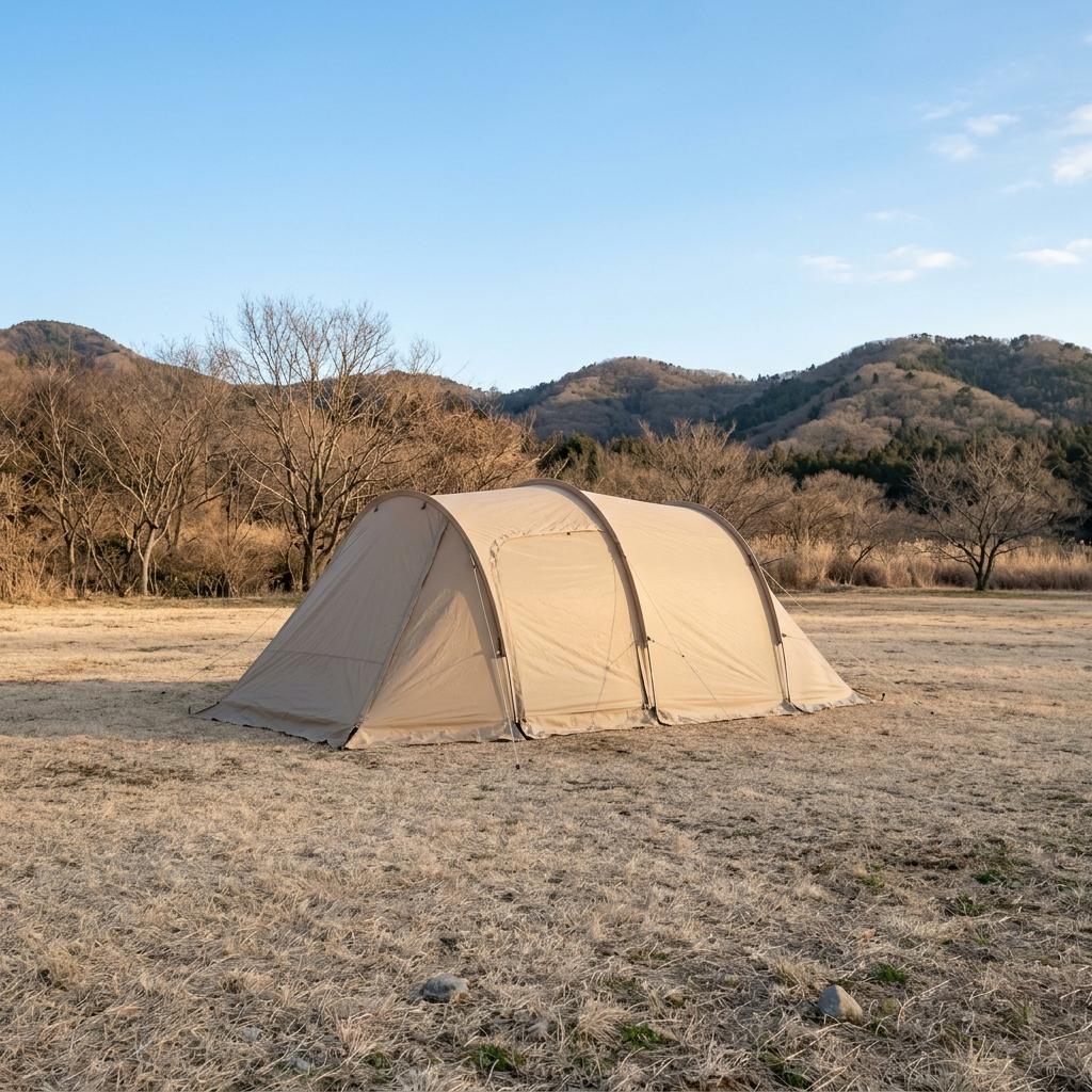 冬の平地に張った2ルームテント