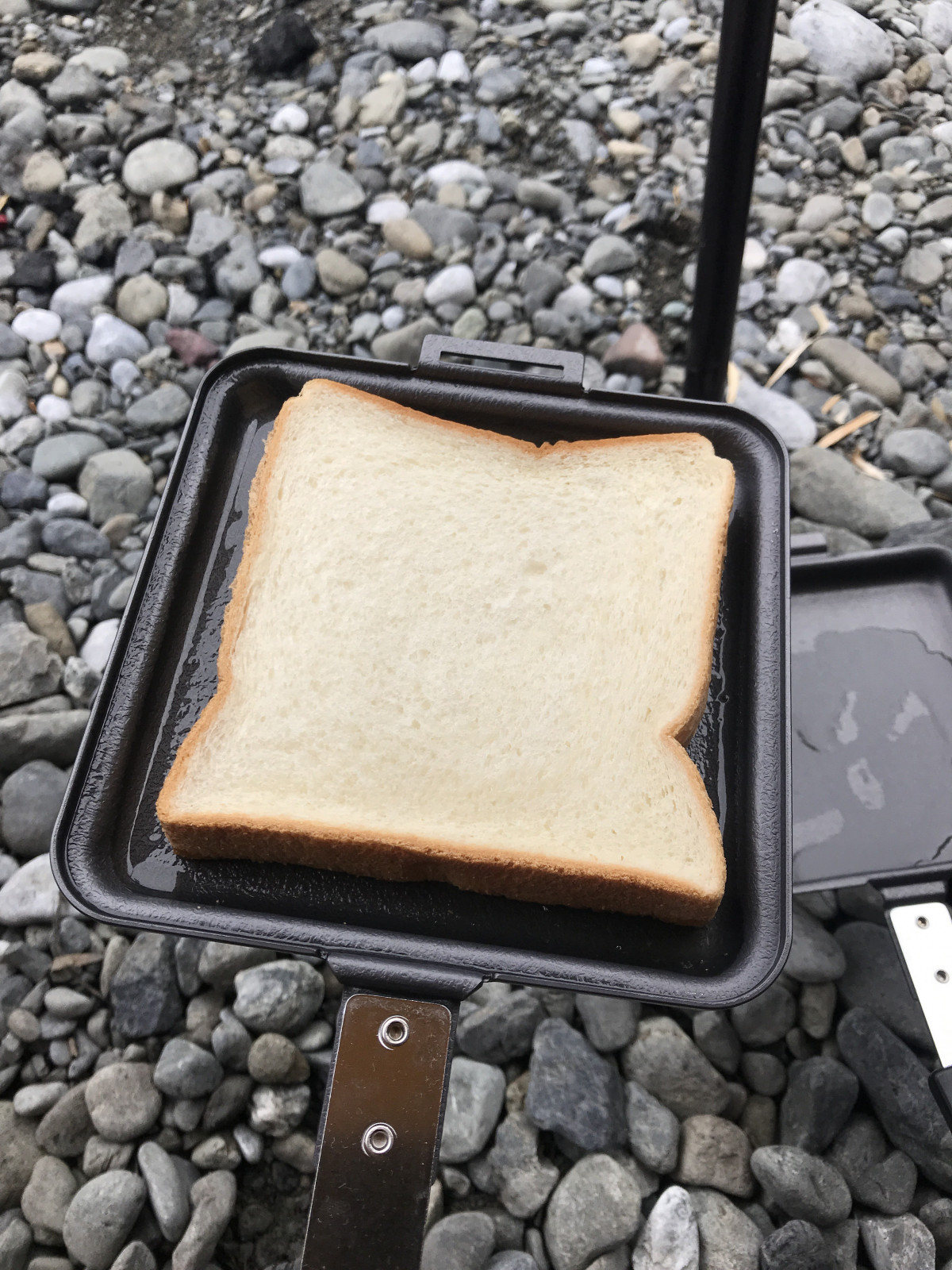 製品レビュー】2019年発売のSOTO・トーストサンドパンを使ってみた！ | YAGAI [ヤガイ] 外遊びをみんなで楽しく